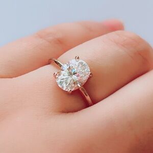 Oval Shape Moissanite Center 925 Silver Rose Gold Tone Ring